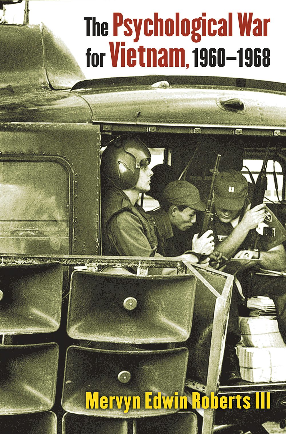 1962年米軍ワシントン・ハイツの代々木スクールの年鑑アルバム 9780700625840.jpg?auto=format&
